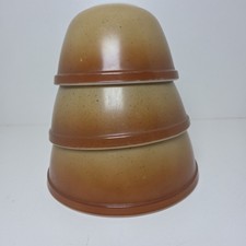 Vintage Pyrex Bowl Set Of 3