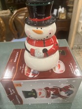 A new set of Christmas ceramic