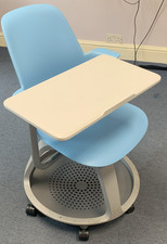 Steelcase Node classroom swivel chair with table