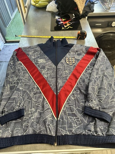 Vintage england track - track, top