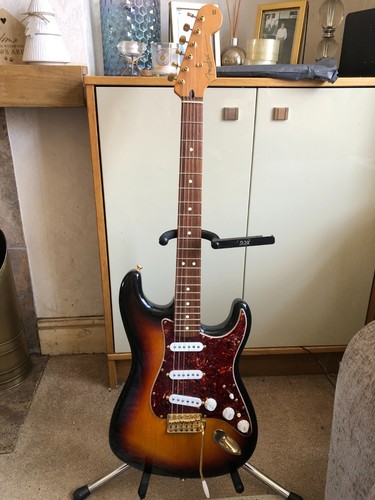 Fender mexico stratocaster - mexico,