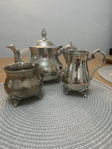 Vintage silver plated tea set - silver,
