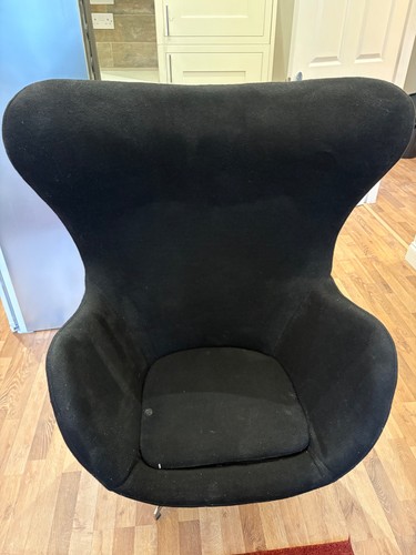 Iconic egg lounge chair - egg,