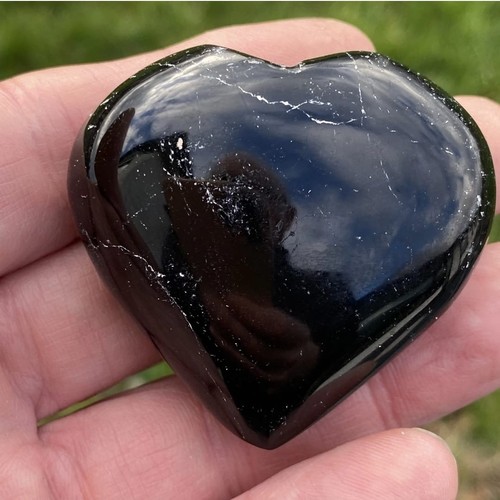 Black tourmaline heart palm - heart,