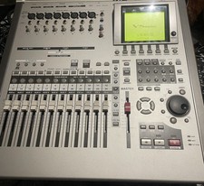 Roland VS-2400 CD 24 Channel