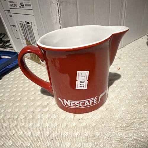Nescafé red white - red,