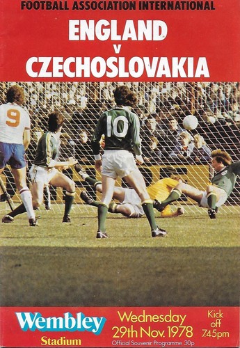 Football programme england - programme>england, v