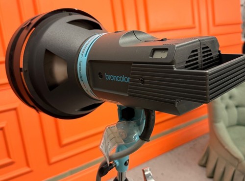 Broncolor 575 hmi spotlight - broncolor,
