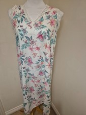 Size white flower print - 10,