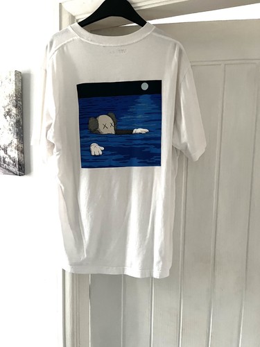 Kaws uniqlo drowning - kaws, x