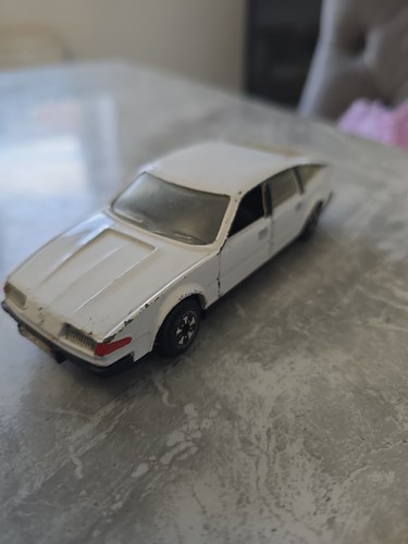 Dinky toys rover - dinky, vintage