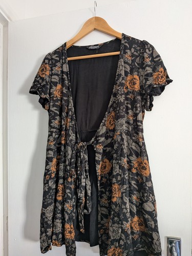 Disturbia dark floral - disturbia, wrap