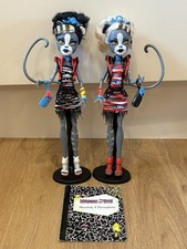 Monster High Meowlody & Purrsephone - Zombie Shake Doll’s With Bags & Stands