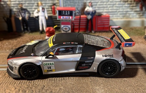 Slot car carrera digital - car,