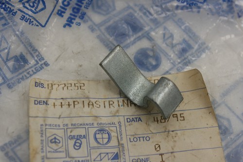 Spring plate kickstand piaggio - plate,