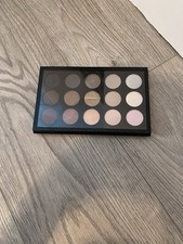 mac eyeshadow X15 cool neutral eyeshadow palette