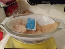 VINTAGE PYREX  CHELSEA