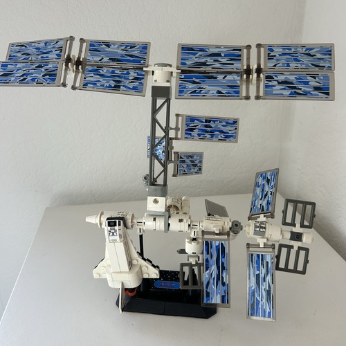 Lego international space - international,
