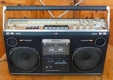 Hitachi 4-Band Stereo Radio