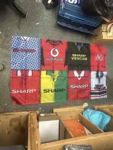 Manchester united retro - manchester,