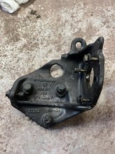 VW Volkswagen T4 Transporter Caravelle 2.4 D AAB Fuel Pump Bracket 074130147