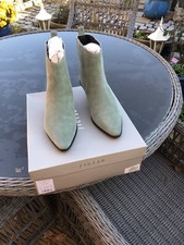Jigsaw Size 6 Boots