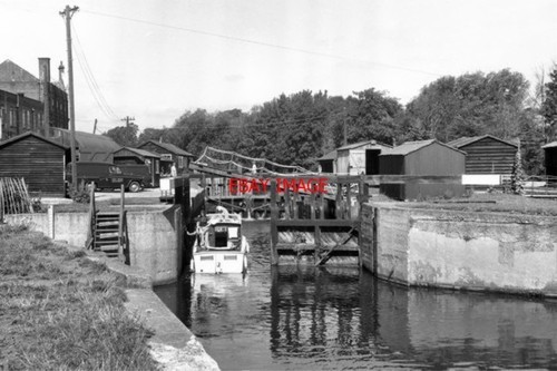 Photo 1974 town lock - , no