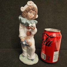 NAO BY LLADRO "A BIRD IN HAND"