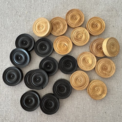 Vintage wooden draughts - vintage, pieces