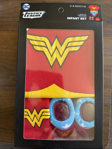 Nwt justice league comics - league,