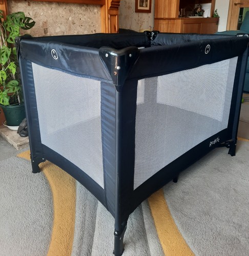 Red kite travel cot - kite,