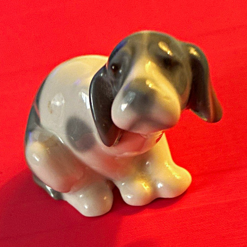 Lladro 4629 porcelain dog - 4629,