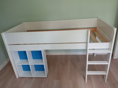 White cabin bed with - pull, out