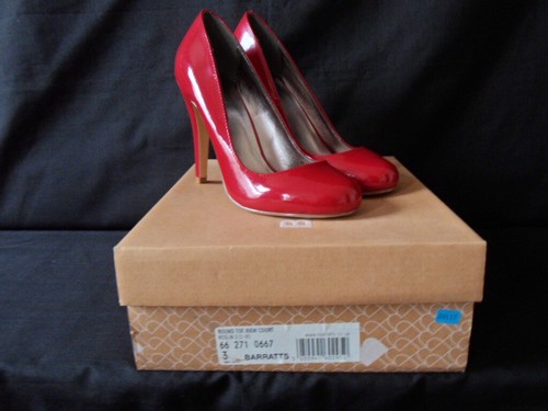 New retro style red patent - new,
