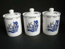 Blue willow pattern tea - , sugar
