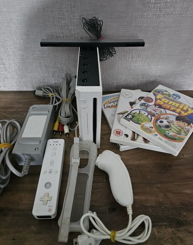 Nintendo wii white console - nintendo,