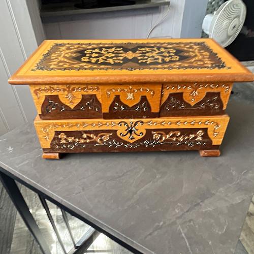 Wooden inlaid floral jewellery - inlaid,