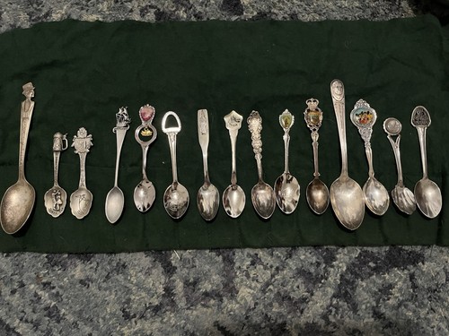 Lot collectors spoons - of,