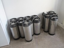 4 x 19 litre corny kegs. ( 10