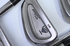 Titleist DCI 962 Irons /