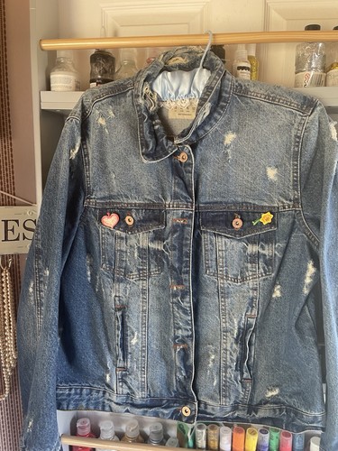 Blue distressed denim jean - distressed,
