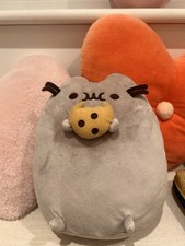 Gund Pusheen Eating Cookie Cat Soft Toy Plush Teddy Bear Biscuit Bundle