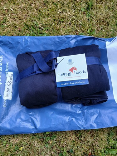 Snuggy hoods headless turnout - hoods,
