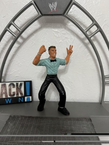 Wcw referee figure toy - figure,