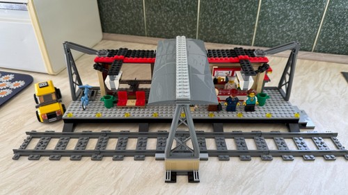 Lego train station city 60050 - station,