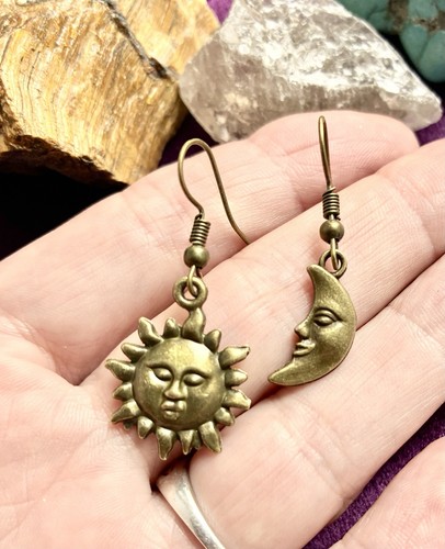 Sun moon rustic mismatched - &,