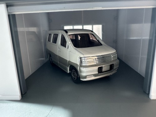 Tomica takara tomy nissan - takara,