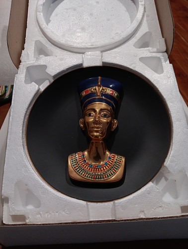 Vintage nefertiti gold 22k - gold,