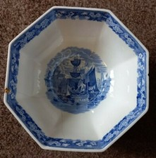 VINTAGE OCTAGONAL WEDGEWOOD FERRARA ETRURIA BLUE & WHITE FRUIT BOWL