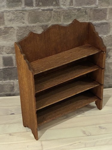 Dolls house scale - house,